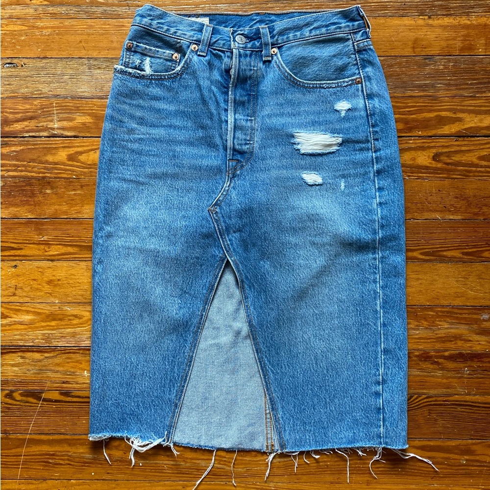 Levi’s Midi Denim Skirt